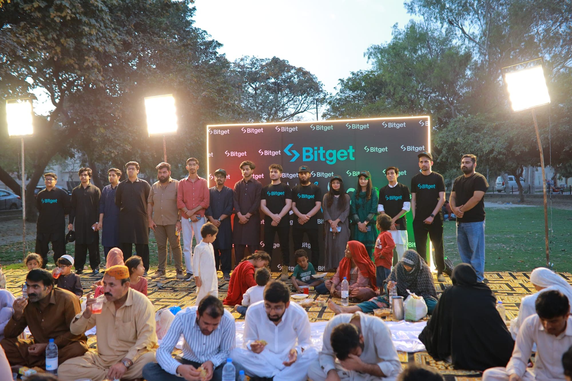 Bitget Exchange Iftar charity event with the community